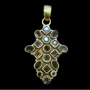 beautiful-iolite-in-pure-925-silver-pendant