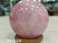 Rose quartz sphere