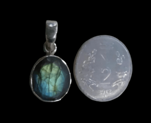 Labradorite pendant in 925 Silver
