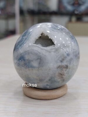 blue-scheelite-crystal-sphere-1pc