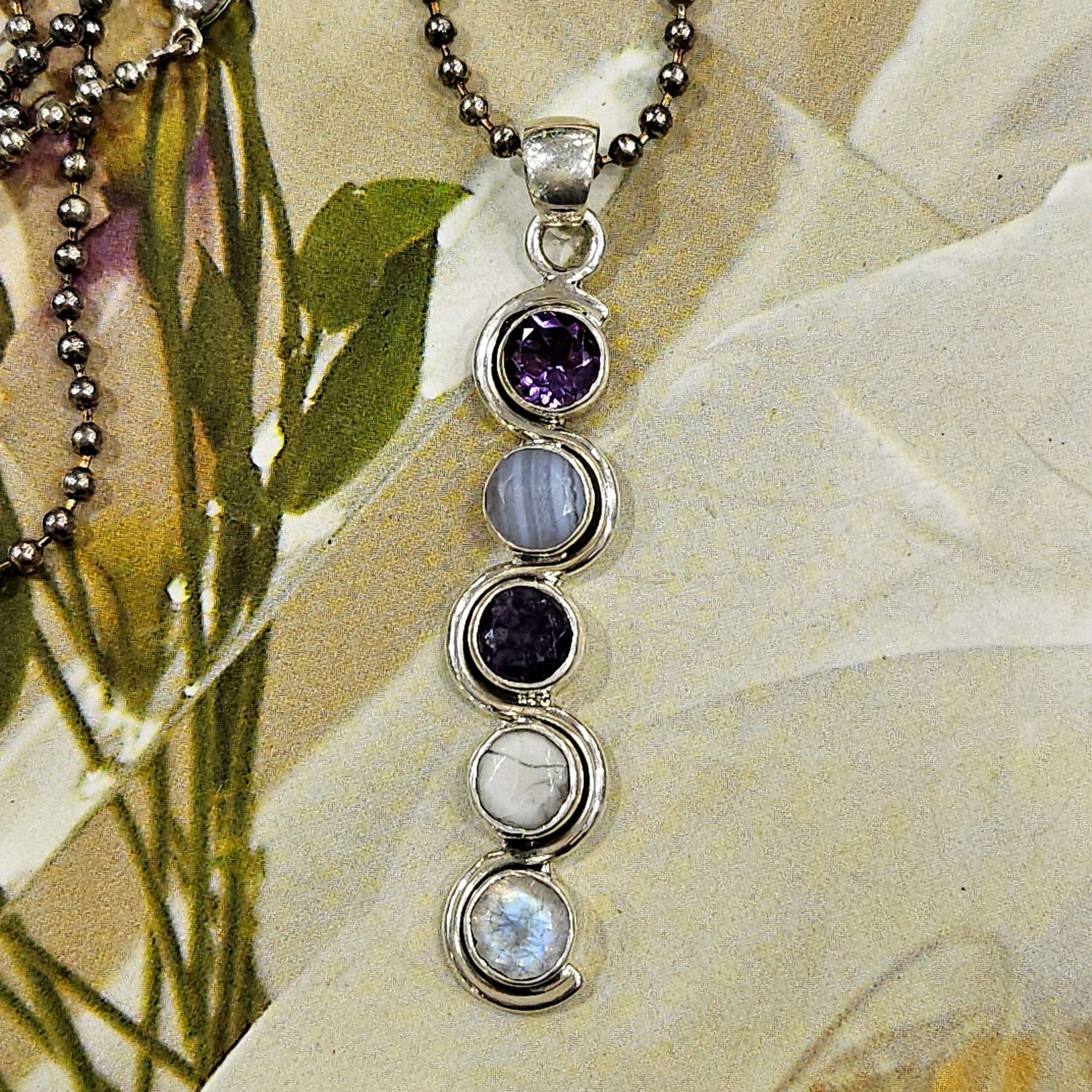 Natural healing crystal pendant in 925 sterling silver for anxiety, anger, and insomnia relief – 1 piece