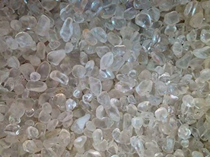 Clear quartz chips