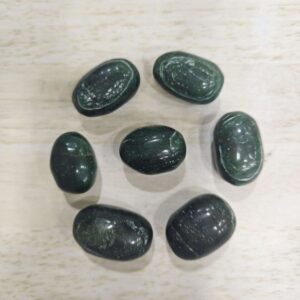 green-aventurine-tumbled-stones
