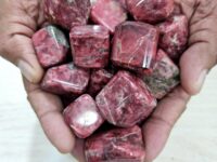 Thulite tumbled - 1pc