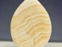Yellow Calcite Healing Crystal – Confidence, Self-Esteem, Study Aid, Meditation & Emotional Support Stone