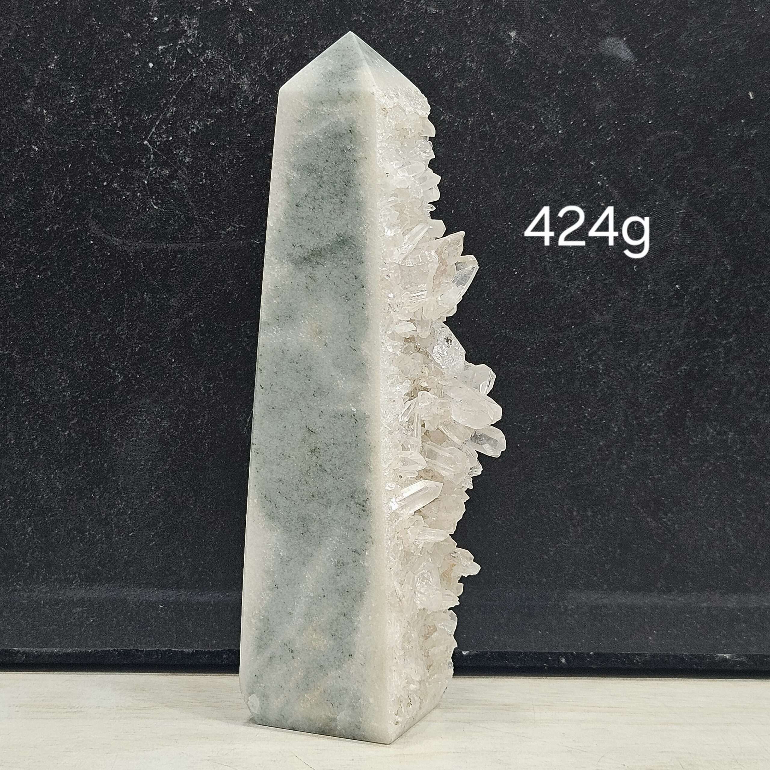 Clear quartz Point 424gms
