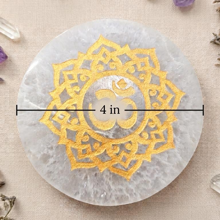 Natural Satin Spar Cleansing Plate (commonly sold as Selenite), handcrafted from natural fibrous gypsum with a polished silky white finish, ideal for displaying crystal bracelets, jewellery, pendulums, tumble stones, and small mineral specimens.